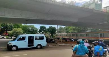 Hari Kedua PSBB, Ruas Jalan di Jakarta Sepi