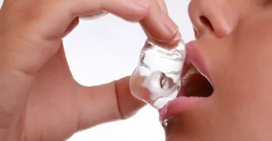 4 Obat Rumahan yang Ampuh Meredakan Sariawan di Mulut