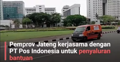 Bahagia! Ganjar Pranowo Kirim Sembako Buat Warganya di Jakarta