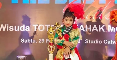 Bocah 5 Tahun Sudah Jago di Atas Catwalk