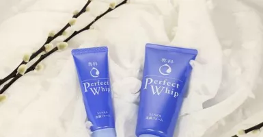 Senka Perfect Whip Facial Foam: Bersihkan Sisa Makeup Menyeluruh