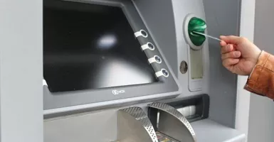 12 Tips Aman Ambil Uang di ATM Saat Pandemi Corona, Apa Saja?