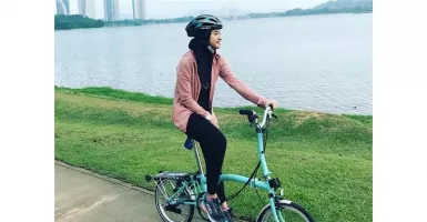 Sepeda Brompton Kado Indah Engku Emran Buat Laudya Cynthia Bella