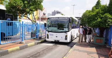 Mau Naik Bus Listrik Transjakarta Gratis? Begini Lo Caranya
