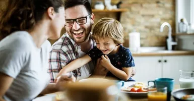 4 Cara Biasakan Anak Makan Makanan Sehat 