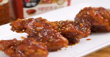 Korea Punya Menu Ayam Goreng Pedas, Cek Resep Yangnyeom Chicken