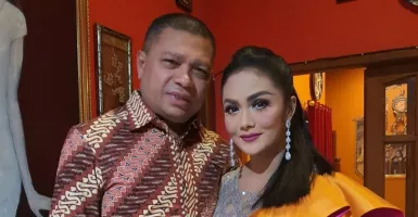 3 Artis yang Bercerai Lalu Menikah dengan Selingkuhannya