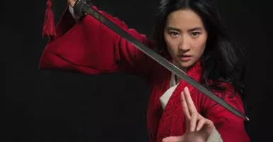 Film Mulan Dipastikan Tayang September, Netter Salfok ke Hal Ini