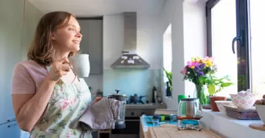 Jendela Dapur Bisa Bikin Kamu Betah Masak di Rumah