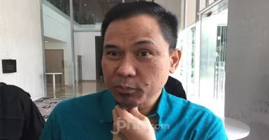 Munarman Tuding Pencopotan Spanduk Habib Rizieq Perintah Presiden