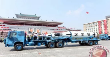 Kim Jong Un Pamer Kekuatan Parade Militer Terbesar