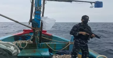 TNI AL Bekuk Kapal Pencuri Ikan Asal Vietnam di Natuna