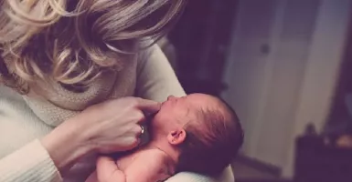 Panduan Pascamelahirkan ini Bisa Ibu Terapkan Agar Tak Panik