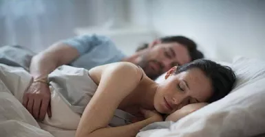 Makna 4 Posisi Tidur untuk Pasutri, Bikin Hubungan Langgeng