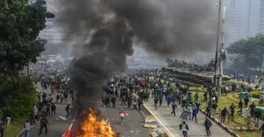 Polisi Ungkap Perusuh Bayaran Demo Tolak Omnibus Law 