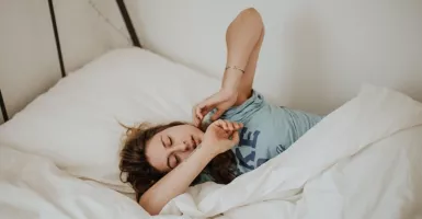 4 Manfaat Ngulet Bagi Kesehatan Tubuh Setelah Bangun Tidur 