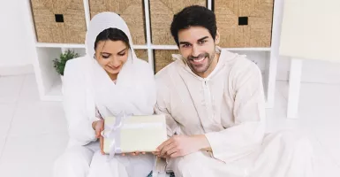 Wahai Para Suami, Pahamilah 5 Hak Istri dalam Rumah Tangga Islam