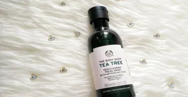 Body Shop Tea Tree Skin Clearing Facial Wash Atasi Bekas Jerawat