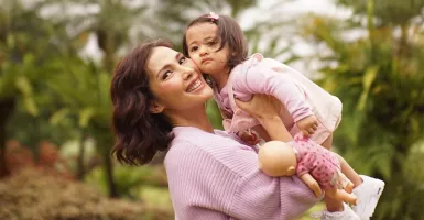 4 Kiat Pilih Produk Perawatan si Kecil Ala Nadia Mulya, Simak Mom