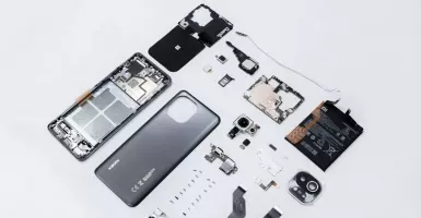 Kupas Tuntas Komponen Xiaomi Mi 11, Isinya Luar Biasa