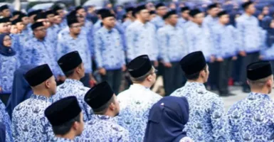 Bahagia! Jokowi Janjikan Penghasilan Tambahan Buat PNS dan PPPK