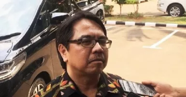 Ngeri! Kicauan Ade Armando Soal Kepanjangan FPI Menghebohkan