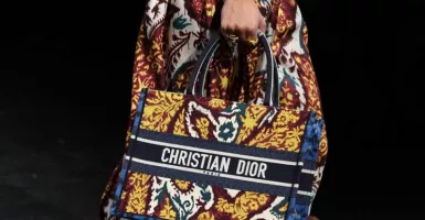 Superkeren, Dior Pakai Endek Bali Untuk Koleksi SS Summer