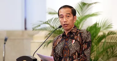 Menkes Gunakan Data KPU, Rocky Gerung Bikin Jokowi Tutup Muka
