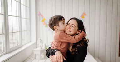 5 Cara Menjadi Ibu yang Sabar Menghadapi Anak