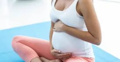 Penyebab dan Solusi Payudara Nyeri saat Masa Kehamilan, Simak Mom
