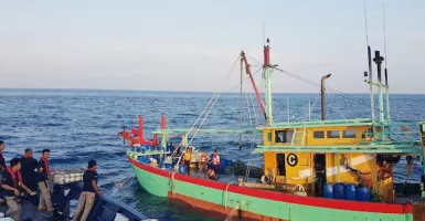 Nelayan Resah, Kapal Asing Mondar-mandir Tangkap Ikan di Natuna