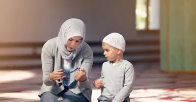 5 Hak Anak yang Harus dipenuhi Orang Tua dalam Islam