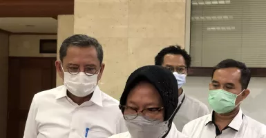 Masalah Membelit BNPB, Risma Mengaku Tunggu Arahan