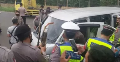 Bawa Busur Panah  di Dalam Mobil, 6 Orang ini Dicokok Polisi