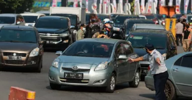 Kendaraan Pemudik Masuk Surabaya Dipaksa Putar Balik