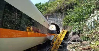 Kecelakaan Kereta Api di Terowongan, 48 Penumpang Tewas Tergencet