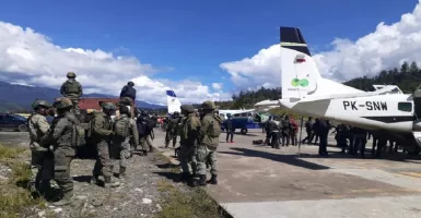 Pasukan TNI-Polri Dikirim ke Papua, KKB Dibikin Ngompol