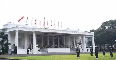 Kantor Jokowi Dijaga Paspampres 24 Jam dengan Senjata Lengkap
