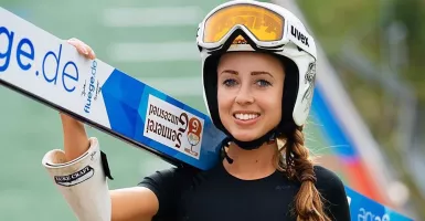 Juliane Seyfarth, Atlet Lompat Ski yang Jadi Model Playboy