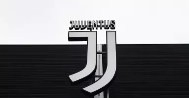 Perang! Juventus Serang Conte soal Acungan Jari Tengah ke Agnelli