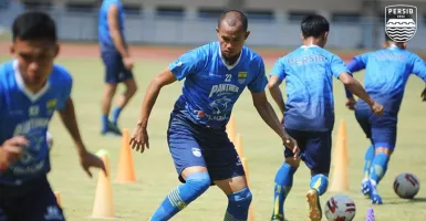 Liga 1 Vakum, Kapten Persib Bandung Memilih 'Kabur' untuk Hal Ini