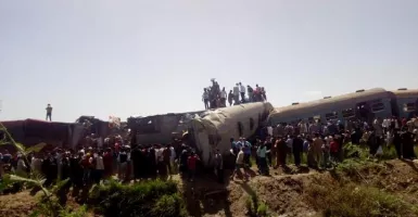 Merinding, Tabrakan Maut Kereta di Mesir, Warga Tewas Mengenaskan
