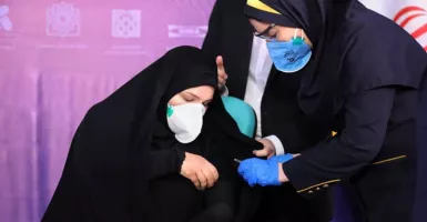 Iran Mulai Beri Suntikan Vaksin Sputnik V ke Warga