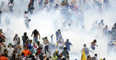 Kehancuran Venezuela, Warga Melarikan Diri, Tentara di Mana-mana