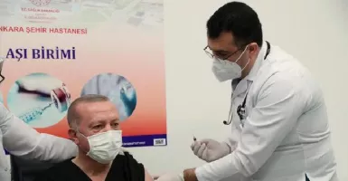 Turki Prioritaskan Lansia Disuntik Vaksin Sinovac