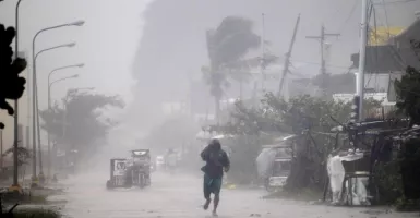 Filipina Diterjang Badai Mematikan, Ribuan Orang Terkapar