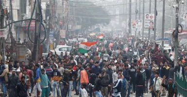 Situasi Makin Panas, Petani India Blokade Jalan Raya Nasional
