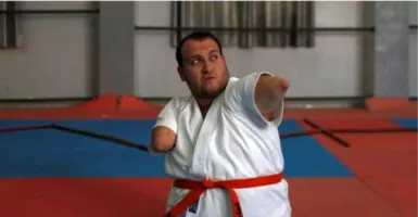 Meski Kekurangan, Pria Disabilitas Ini Kuasai Ilmu Karate