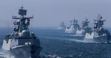 Manuver Kapal Pembelah Lautan China Boleh Juga, Dunia Ketakutan!
