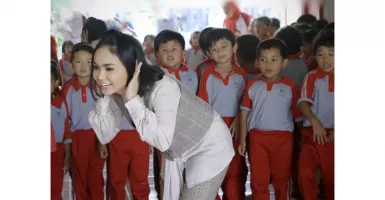 Cantik dan Mulia, Yuni Shara Bangun Sekolah Dengan SPP Terjangkau